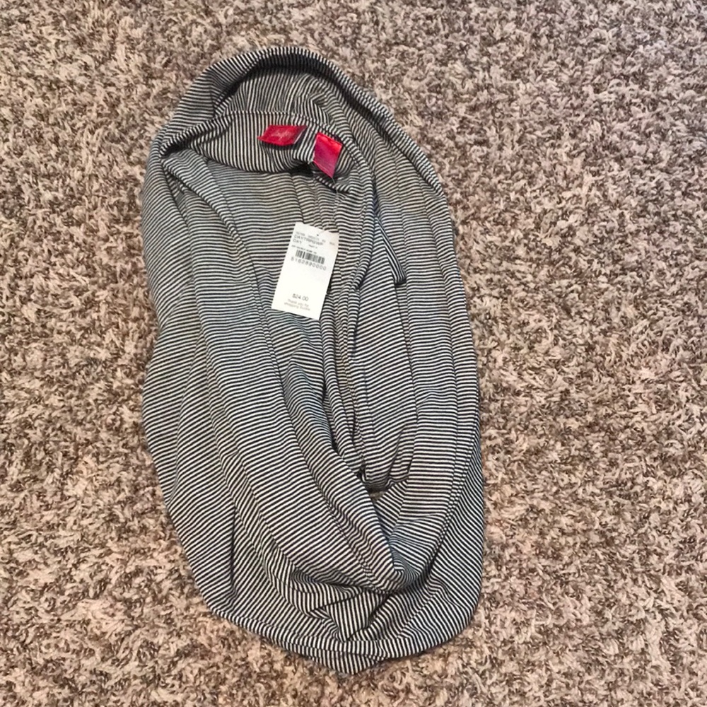Infiniti scarf